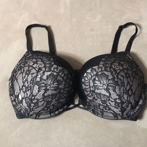 Victoria’s secret black lacy push up bra size 36c